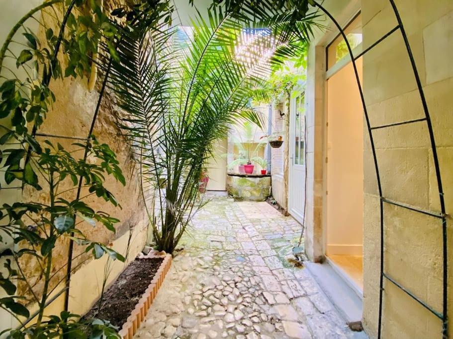 Апартаменты Le Logis Des Templiers Vieux Port Ла-Рошель Экстерьер фото